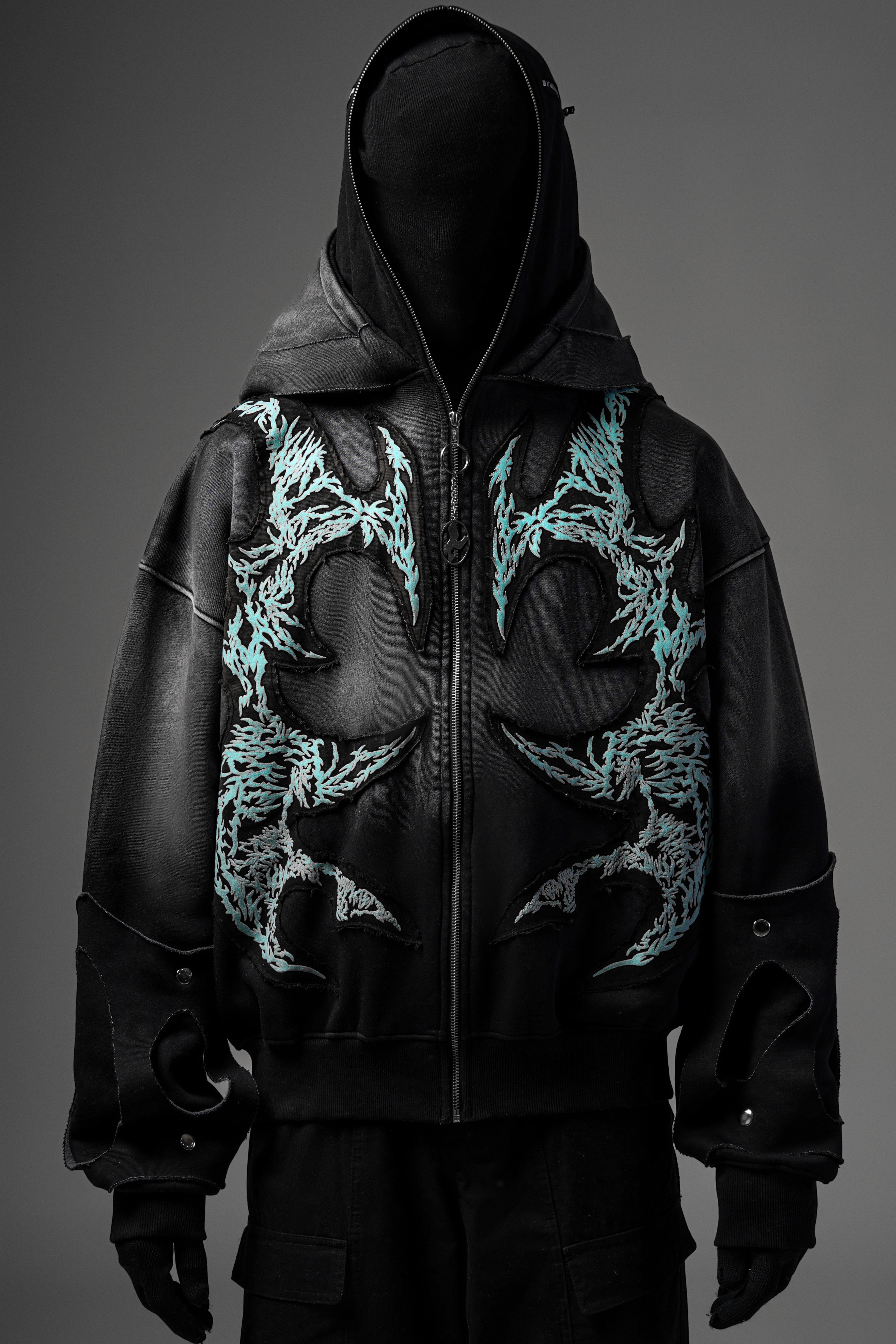 TRIBAL YETI HOODIE /30° – HOLYHEADEN