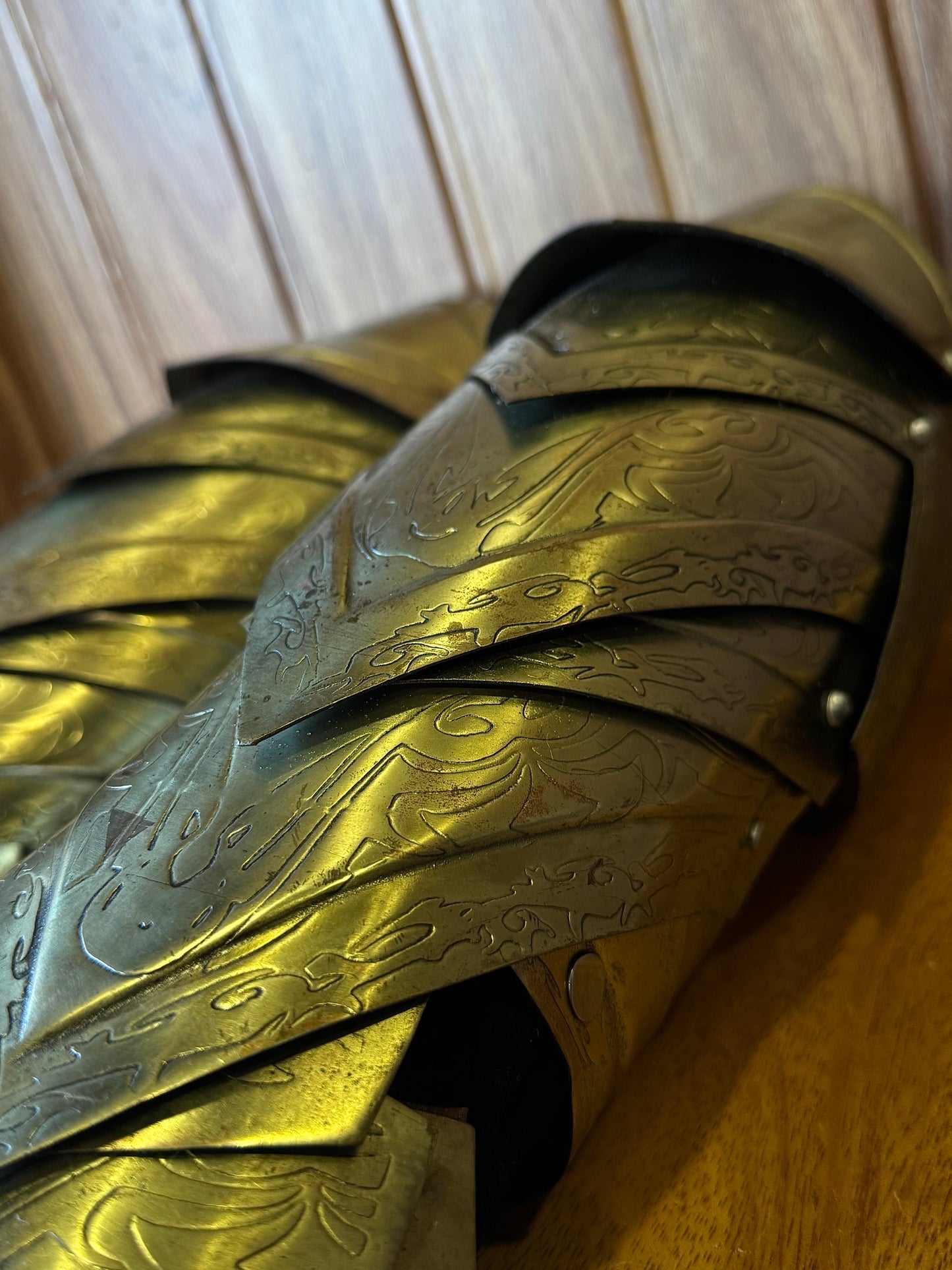 IGNOT GAUNTLETS