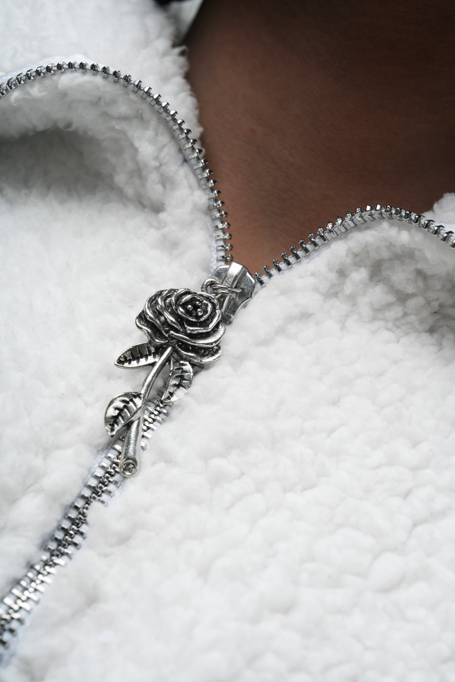 CHERRY RAION SWEATER