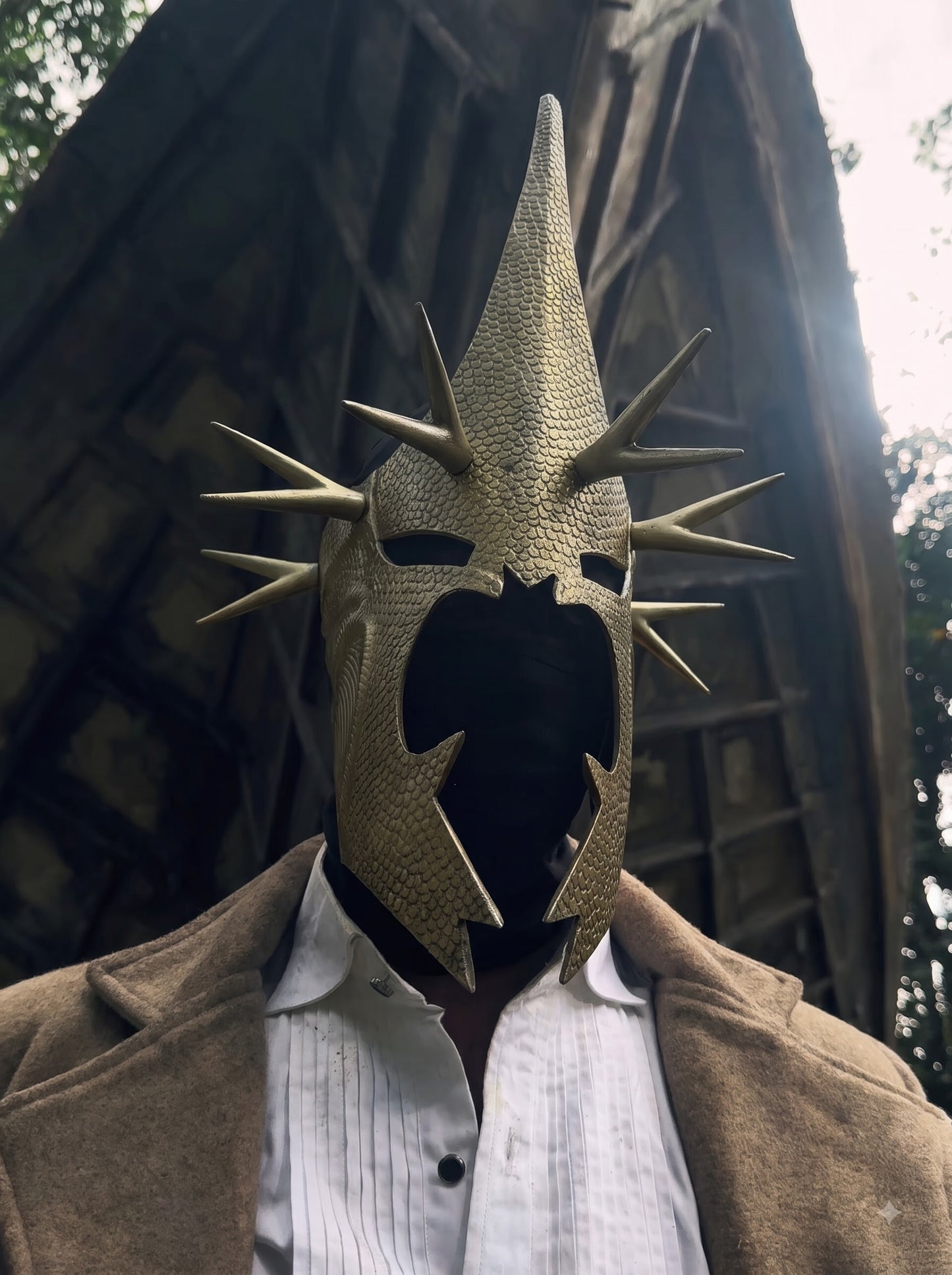 WITCH KING HELMET: VIPER GOLD